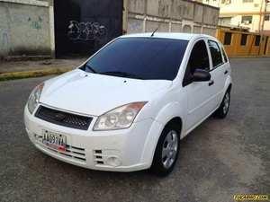 Ford Fiesta Power / Max - Automatico