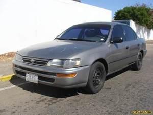 Toyota Corolla GLi - Automatico