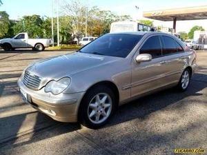 Mercedes Benz Clase C 320 Elegance - Automatico