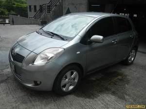 Toyota Yaris SE HB - Sincronico