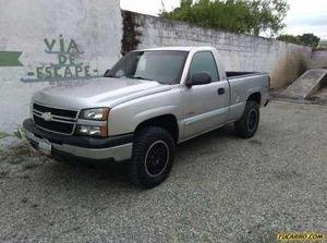 Chevrolet Silverado Cabina Sencilla LT 4x4 - Automatico