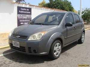 Ford Fiesta Power / Max - Automatico