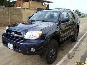 Toyota 4Runner SR5 V6 - Automatico