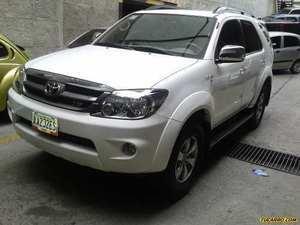 Toyota Fortuner SR5 (7Ptos) 4x4 - Automatico