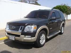 Ford Explorer Eddie Bauer 4x4 - Automatico