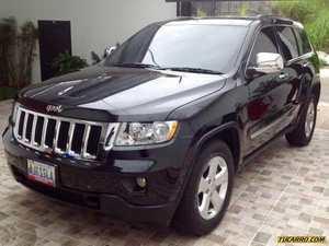 Jeep Grand Cherokee Laredo 4x4 - Automatico