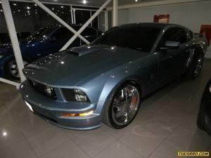 Ford Mustang GT - Sincronico