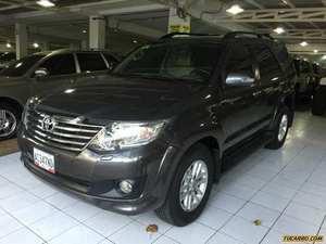 Toyota Fortuner SR (7Ptos) 4x4 - Automatico