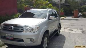 Toyota Fortuner SR (7Ptos) 4x4 - Automatico