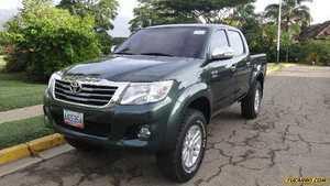 Toyota Hilux Doble Cabina Kavak 4x4 - Automatico