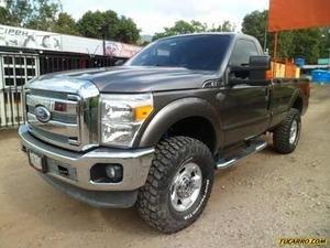 Ford F-250 Cabina Regular XLT 4x4 - Automatico