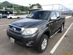 Toyota Hilux Doble Cabina Kavak 4x4 - Automatico