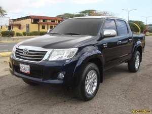 Toyota Hilux Doble Cabina Kavak 4x4 - Automatico