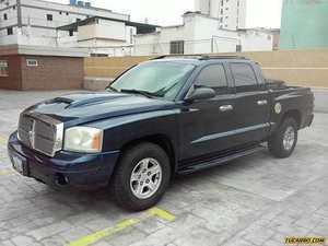 Dodge Dakota Quad. Cab. SLT - Automatico