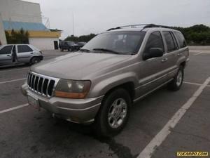 Jeep Grand Cherokee Laredo 4x4 - Automatico