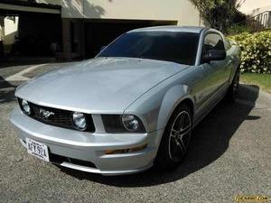 Ford Mustang GT - Automatico