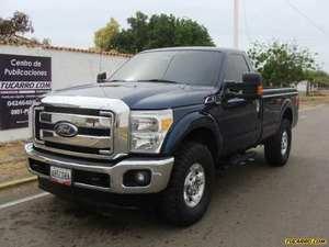 Ford F-250 Cabina Regular XLT 4x4 - Automatico