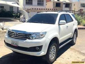 Toyota Fortuner SR (7Ptos) 4x4 - Automatico