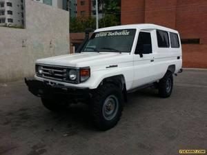 Toyota Macho Chasis Largo 4x4 - Sincronico