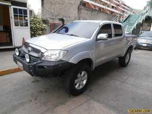 Toyota Hilux Doble Cabina Kavak 4x4 - Automatico