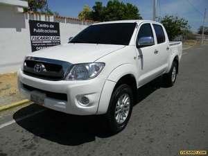 Toyota Hilux Doble Cabina 4x4 - Sincronico