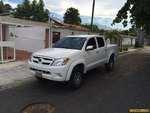 Toyota Hilux Doble Cabina 4x4 - Sincronico