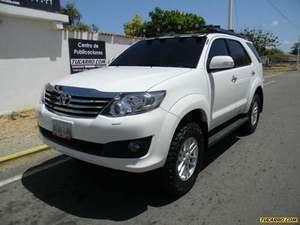 Toyota Fortuner SR (7Ptos) 4x4 - Automatico