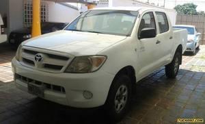 Toyota Hilux Doble Cabina 4x4 - Sincronico