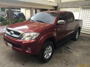 Toyota Hilux Doble Cabina Kavak 4x4 - Automatico