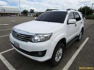 Toyota Fortuner SR (7Ptos) 4x4 - Automatico