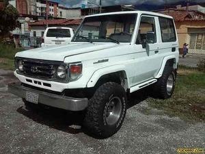 Toyota Macho Chasis 4x4 - Sincronico