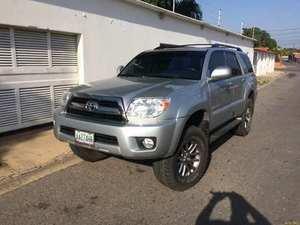 Toyota 4Runner Limited V6 4x4 - Automatico