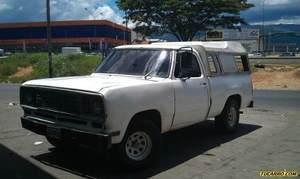 Dodge Ram Pick-Up 1500 Reg. Cab. SRT-10 - Sincronico