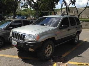 Jeep Grand Cherokee Laredo - Automatico