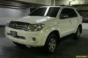 Toyota Fortuner SR5 - Automatico