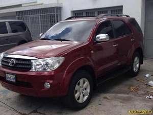 Toyota Fortuner SR (7Ptos) 4x4 - Automatico