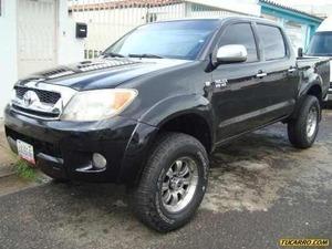 Toyota Hilux Doble Cabina Kavak 4x4 - Automatico