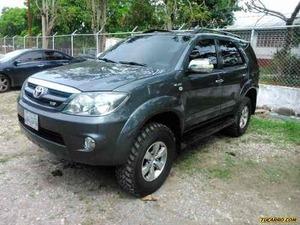 Toyota Fortuner SR5 (7Ptos) 4x4 - Automatico