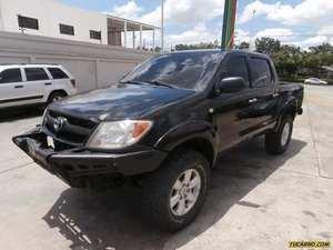 Toyota Hilux Doble Cabina Kavak 4x4 - Automatico