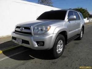 Toyota 4Runner Limited V6 4x4 - Automatico