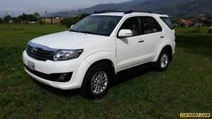 Toyota Fortuner SR (7Ptos) - Automatico