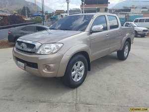 Toyota Hilux Doble Cabina Kavak 4x4 - Automatico