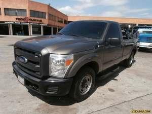 Ford F-250 Cabina Regular XL - Automatico