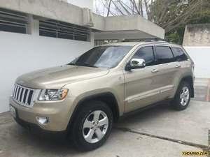 Jeep Grand Cherokee Laredo 4x4 - Automatico