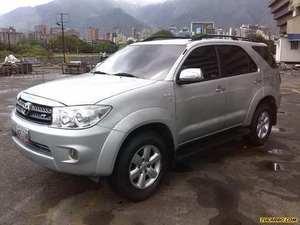 Toyota Fortuner SR5 (7Ptos) - Automatico