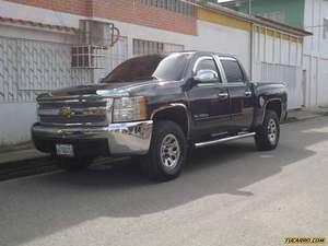 Chevrolet Silverado Doble Cabina LT 4x4 - Automatico