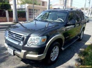 Ford Explorer Eddie Bauer 4x4 - Automatico