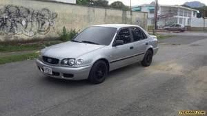 Toyota Corolla 1.6 GLi - Automatico