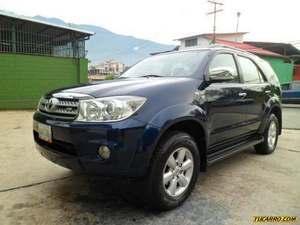 Toyota Fortuner SR (7Ptos) 4x4 - Automatico