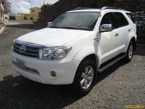 Toyota Fortuner SR (7Ptos) 4x4 - Automatico